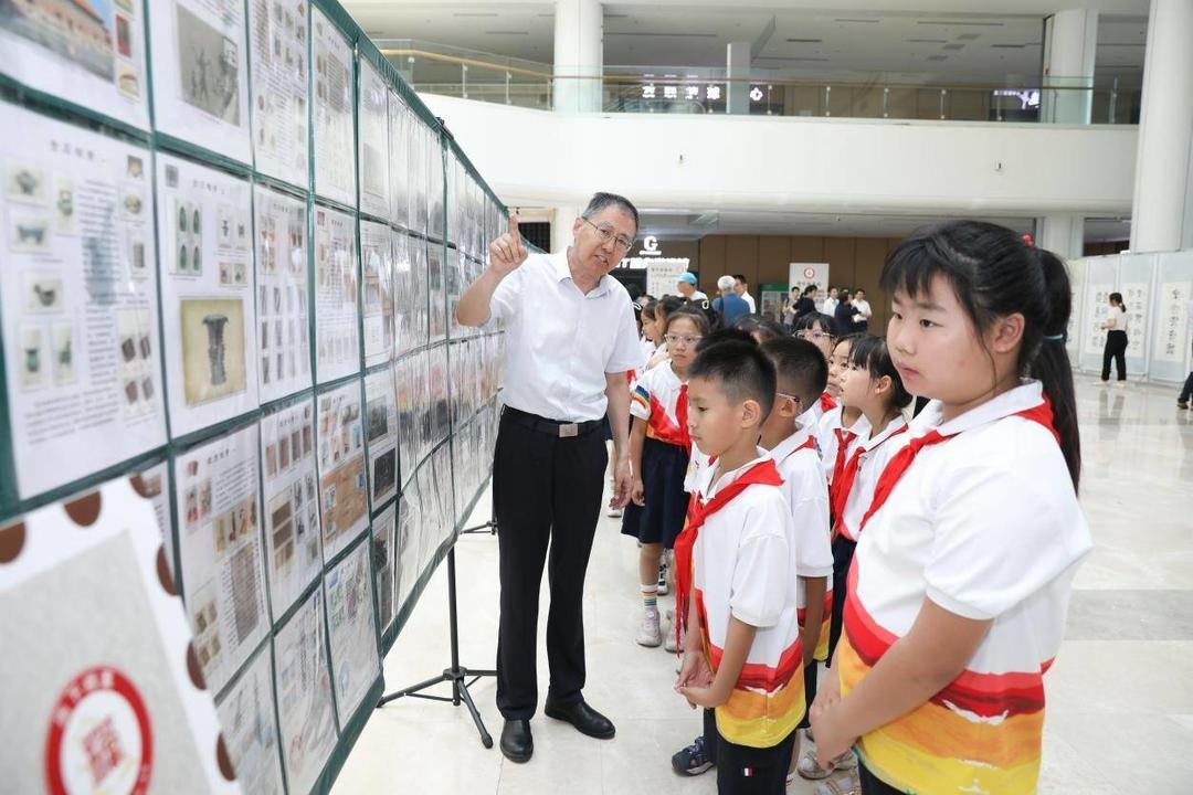 聆聽檔案訴說·感知歷下溫度——“請聽檔案說”歷下區2025年國際檔案日系列宣傳活動正式啟動